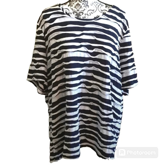 C J BANKS NAVY BLUE and WHITE stripe. Size 3 X - Picture 1 of 7